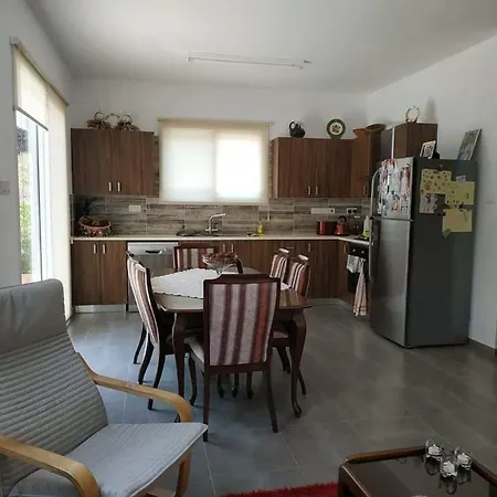 Cozy Village House Hébergement de vacances Limassol